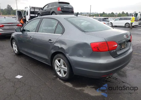 2013 Volkswagen Jetta 2.0L Tdi from USA, damaged, VIN 3VW3L7AJ6DM435447